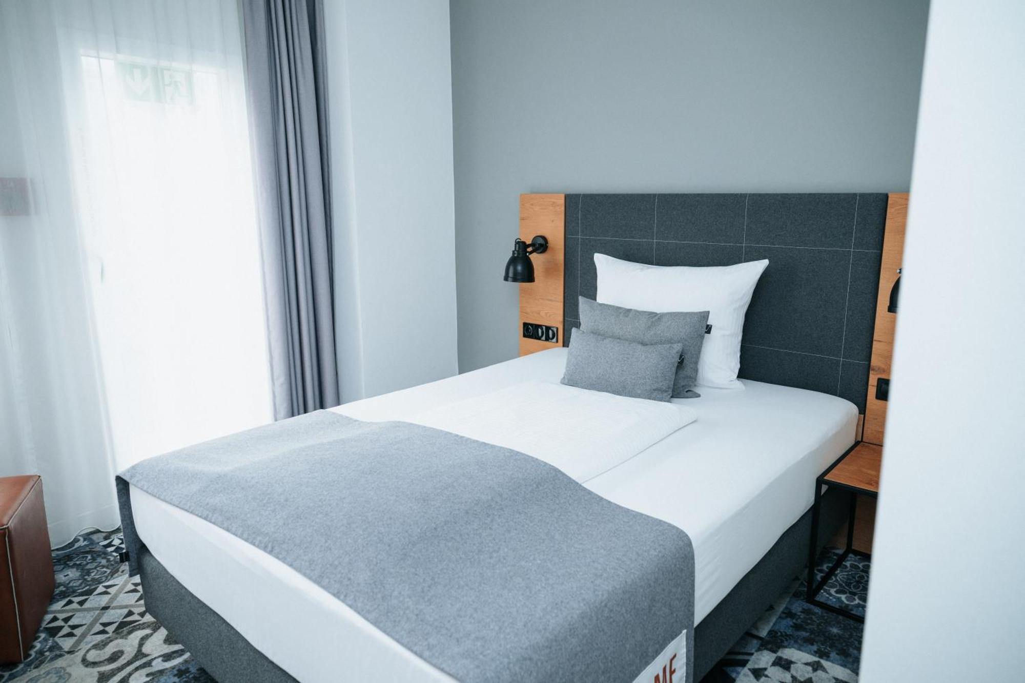 Superior Single Room,1681717976:JPEG