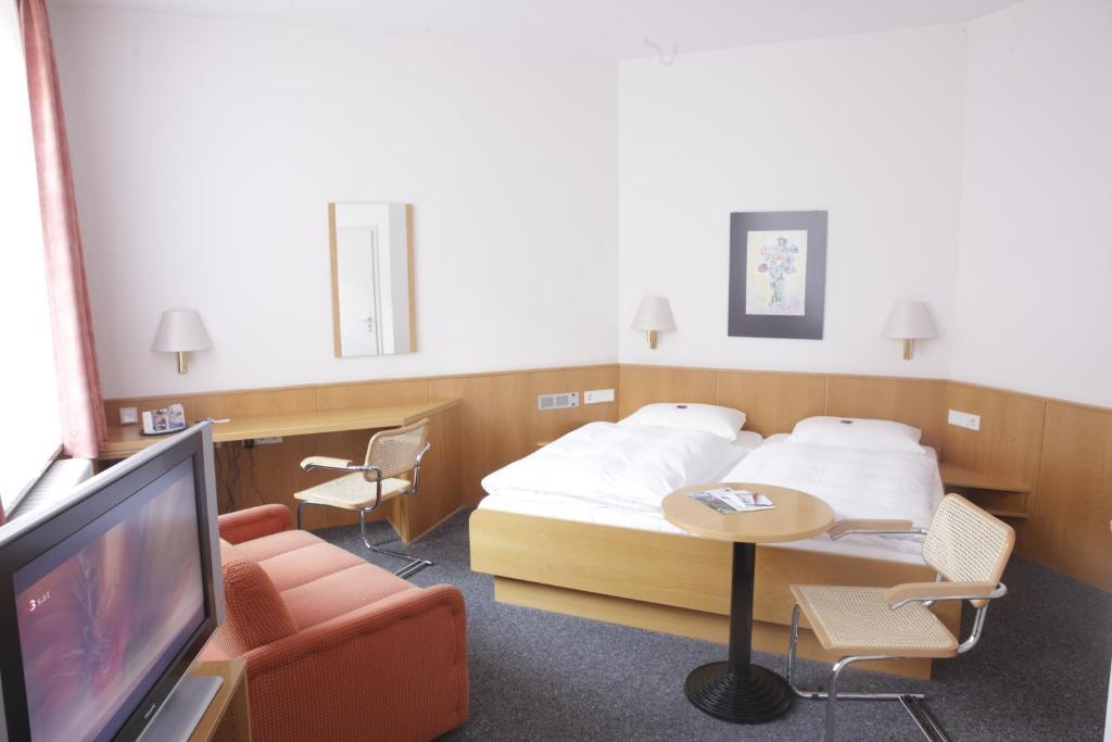 Double Room,1580147533:JPEG